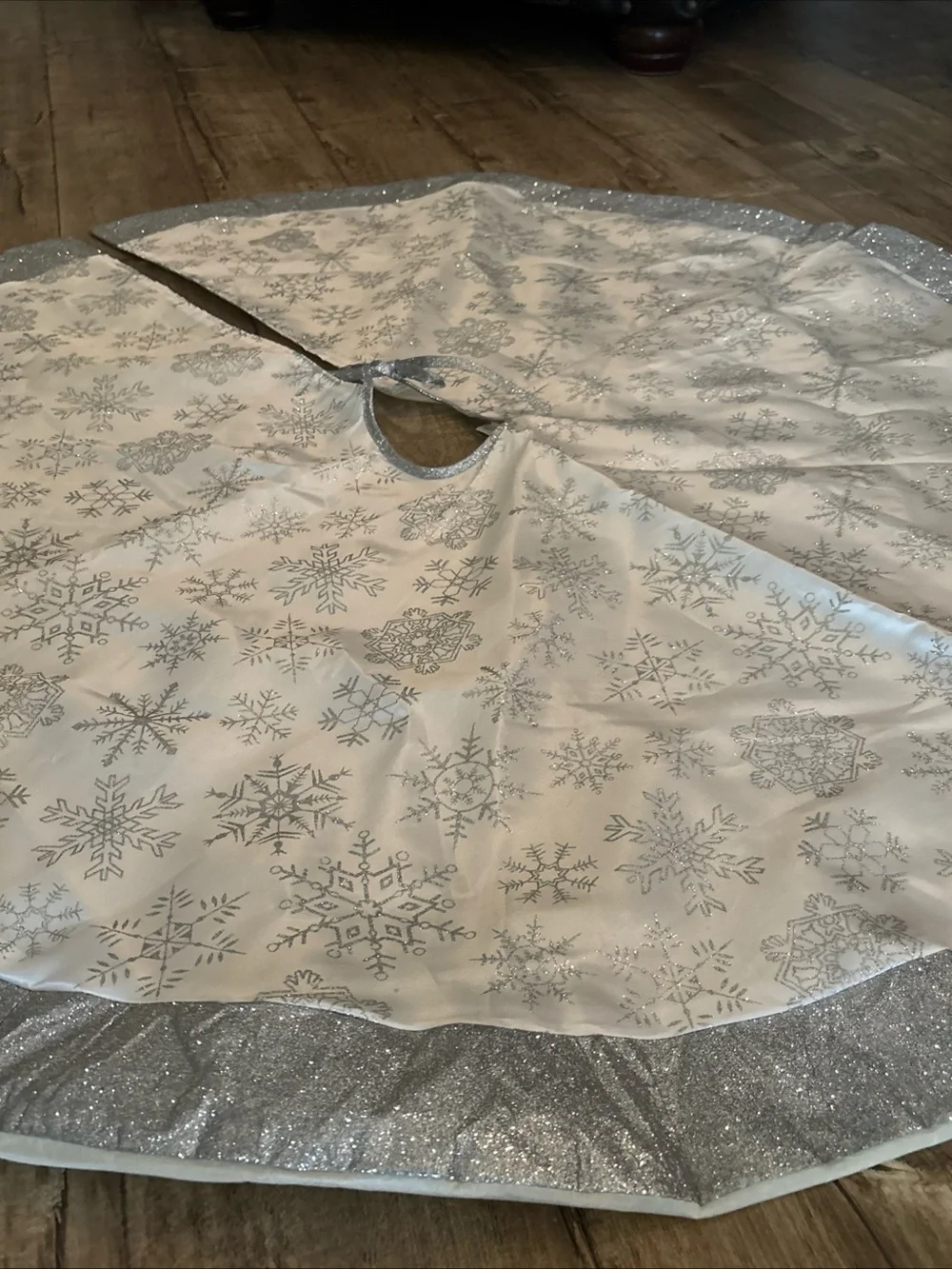 Silver Snowflake Tree Skirt - Festive White and Silver glittery
